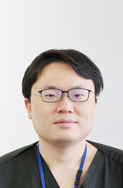 医員　松井　駿典