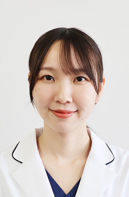 医員　杉本　唯